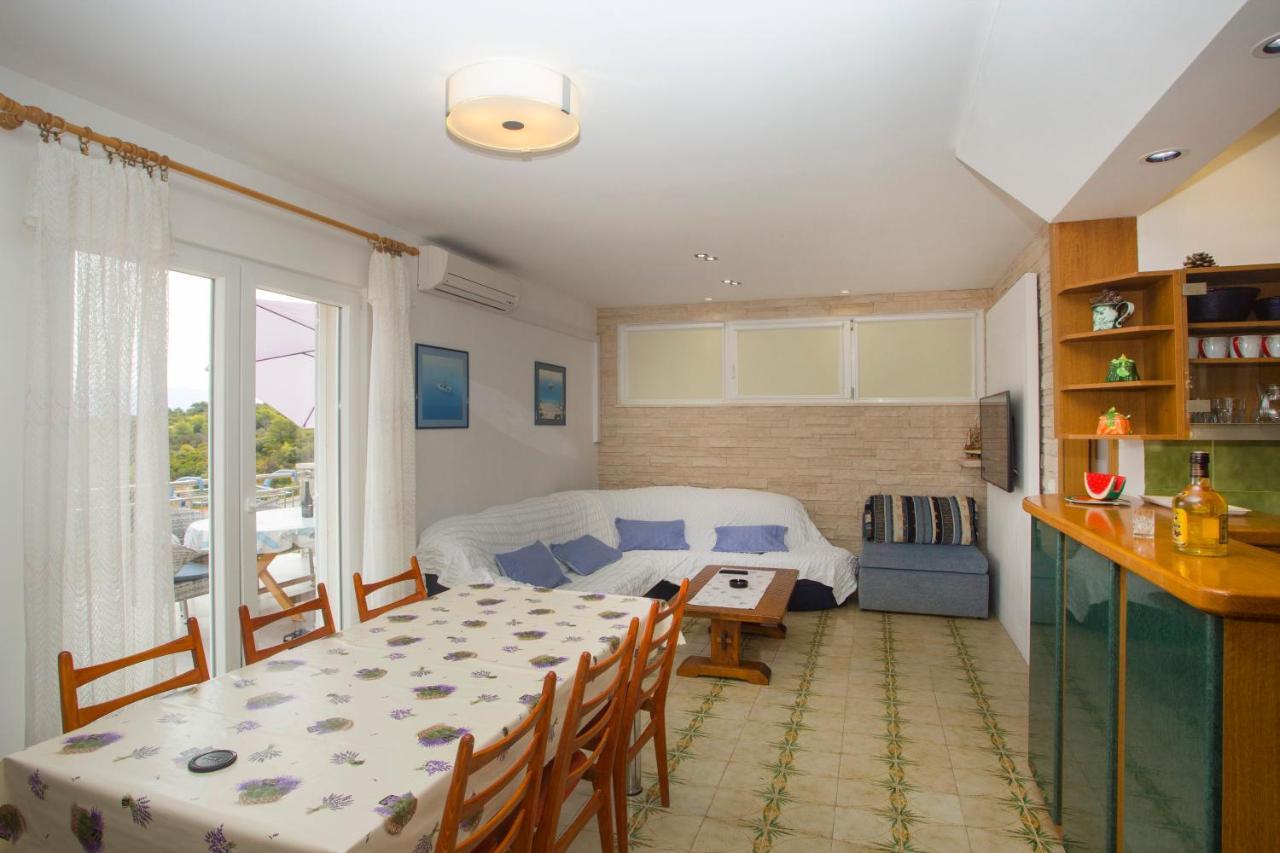 Apartment Damir Постира Екстериор снимка