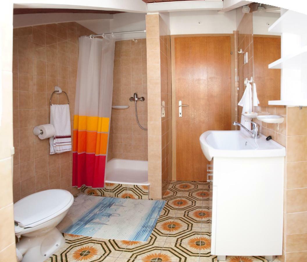 Apartment Damir Постира Екстериор снимка